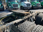 MN031113 - 2021 International LT625: Fifth Wheel
