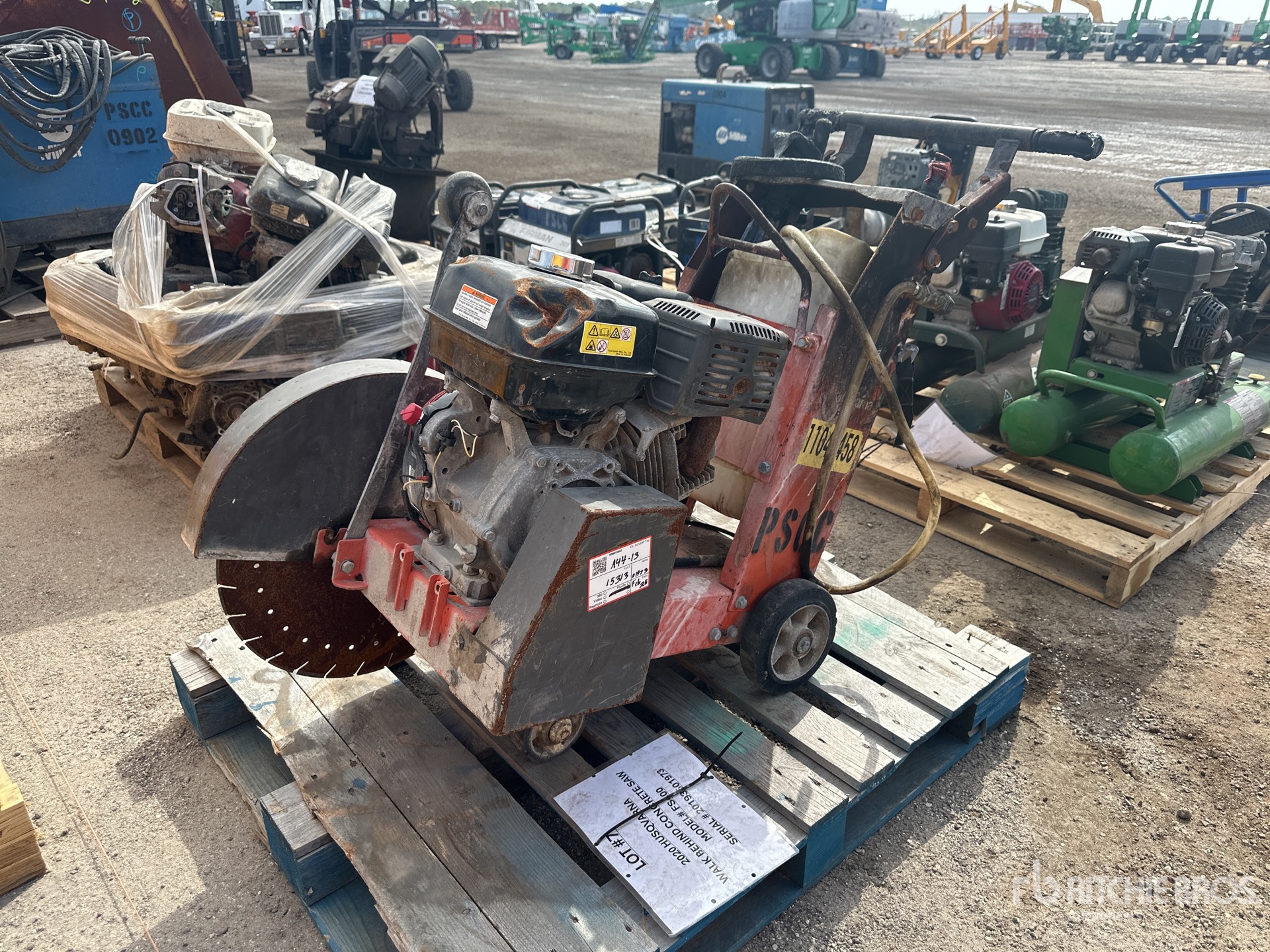 General Appearance with Featured Photo