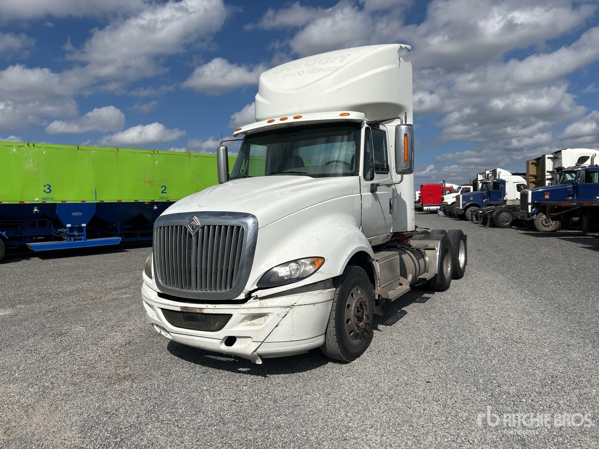 Aspect général with Image, coin avant gauche