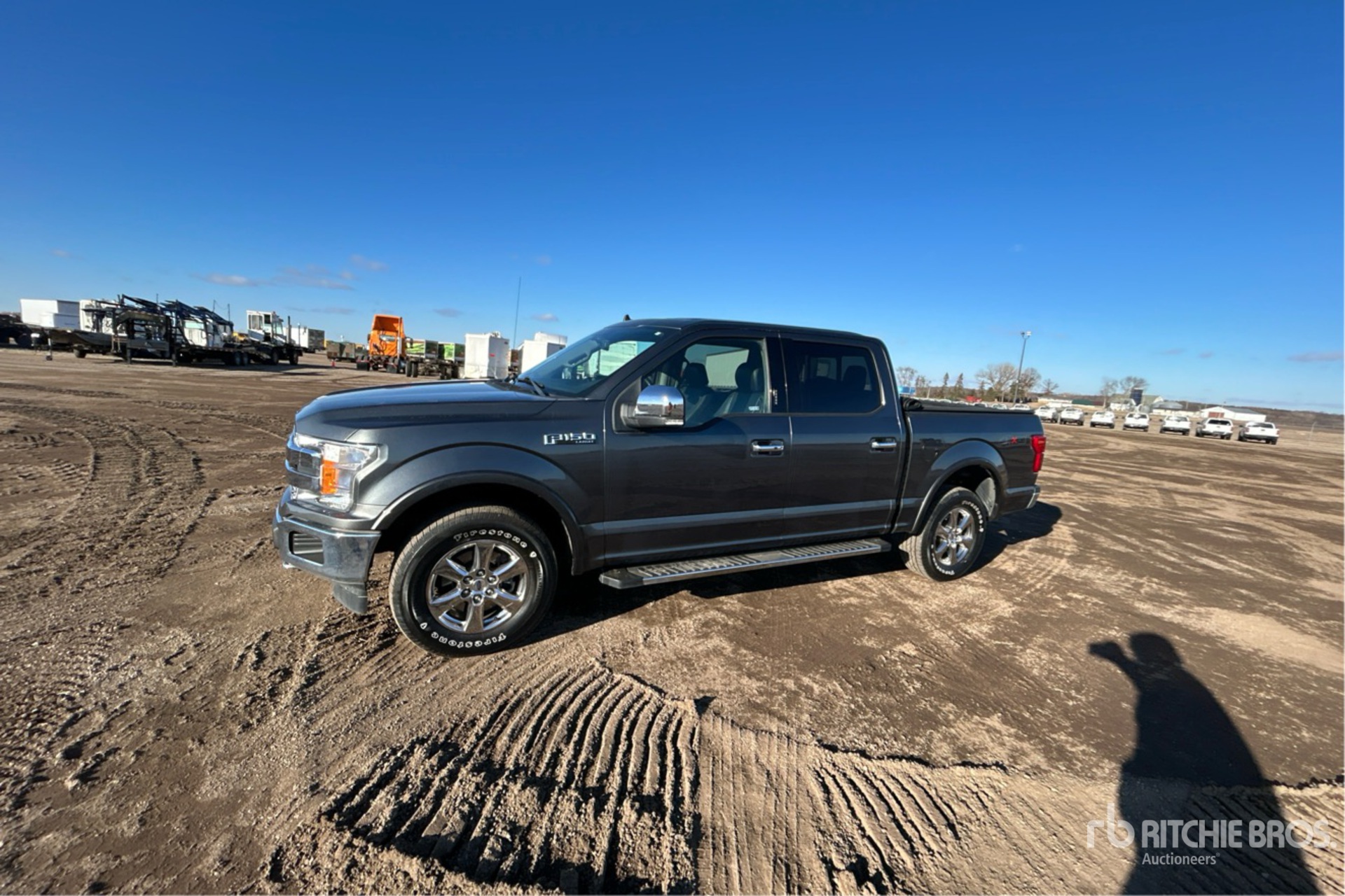 General Appearance with Picture, Left Front Corner