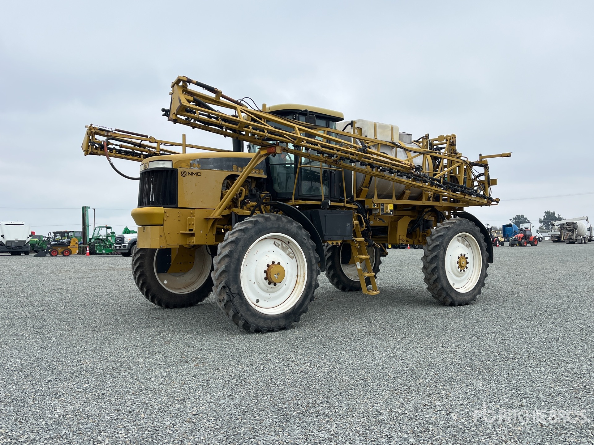 General Appearance with Featured Photo