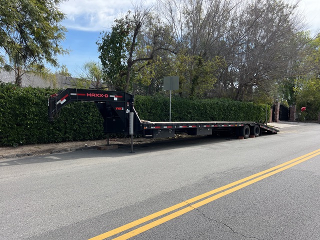 2022 Maxey 36 ft T/A Gooseneck Hydraulic Tail Trailer