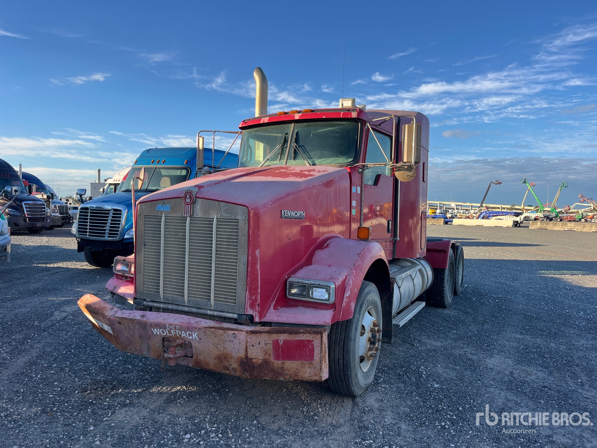 General Appearance with Bild, Ecke vorne links