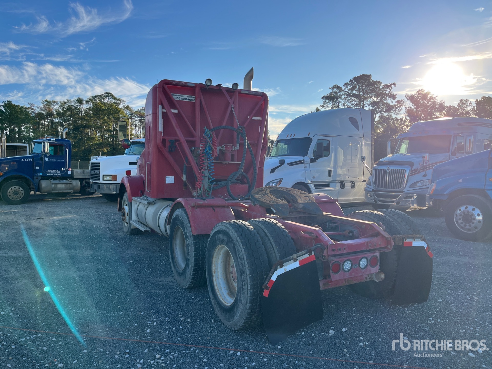 General Appearance with Bild, Ecke hinten links