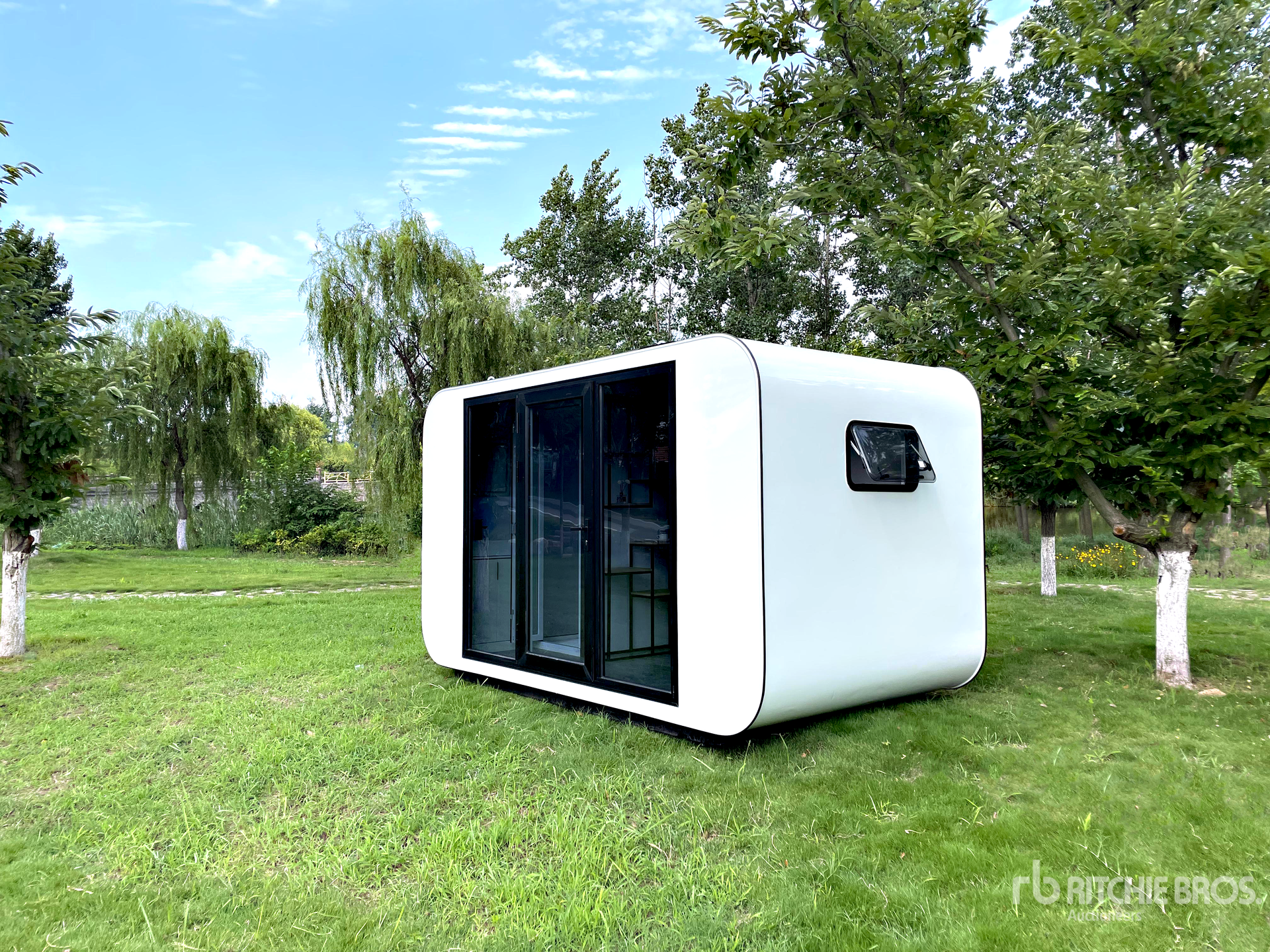 General Appearance with Featured Photo