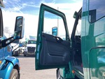 MN031101 - 2021 International LT625: Cab Doors