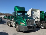 LL285894 - 2020 International LT625: Picture, Right Front Corner