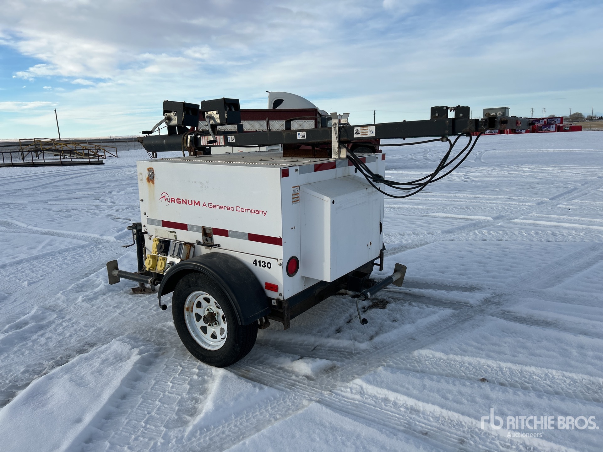 General Appearance with Foto, angolo posteriore sinistro