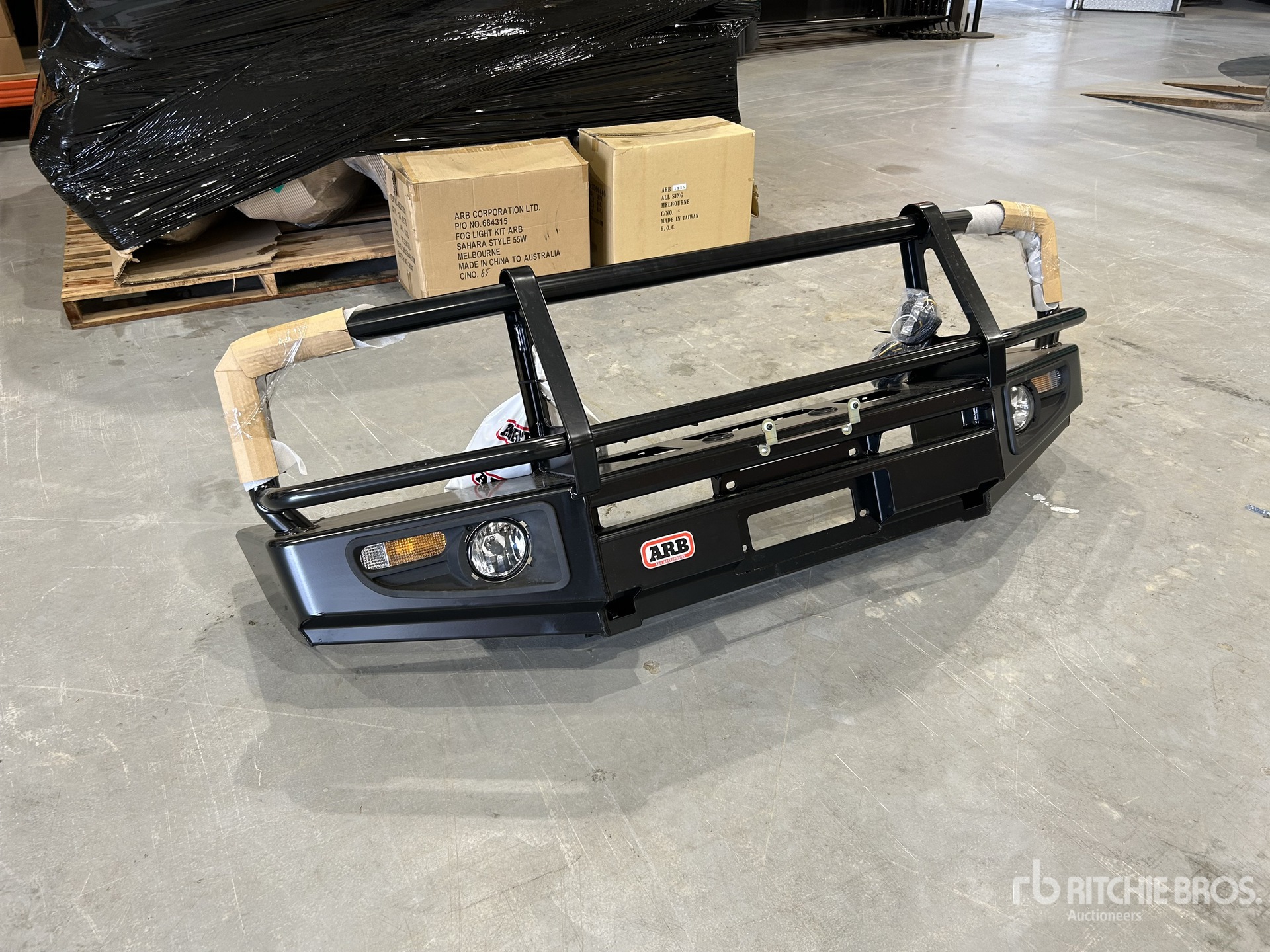 General Appearance with Picture, Right Front Corner