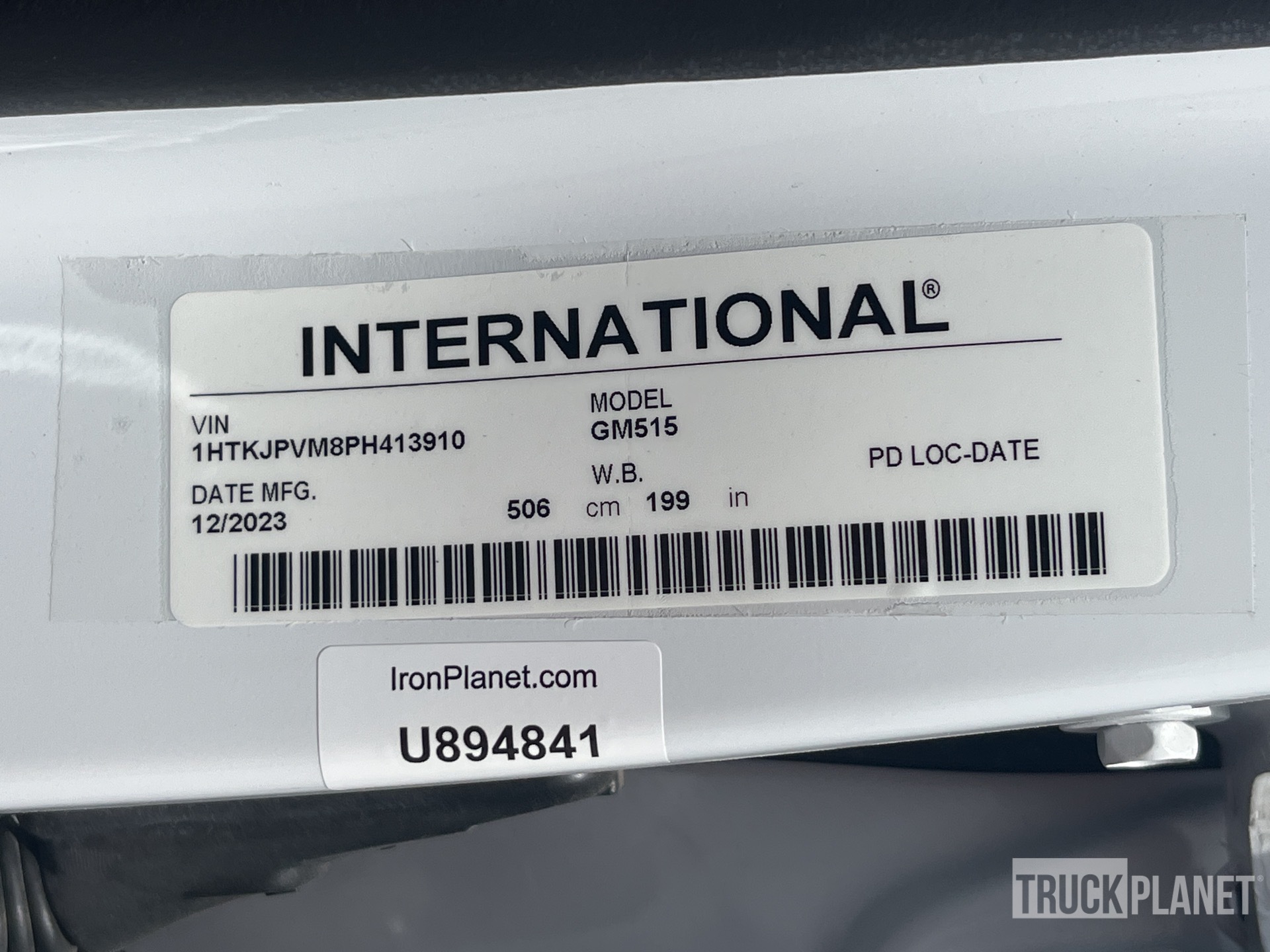 General Appearance with Serial Number / VIN