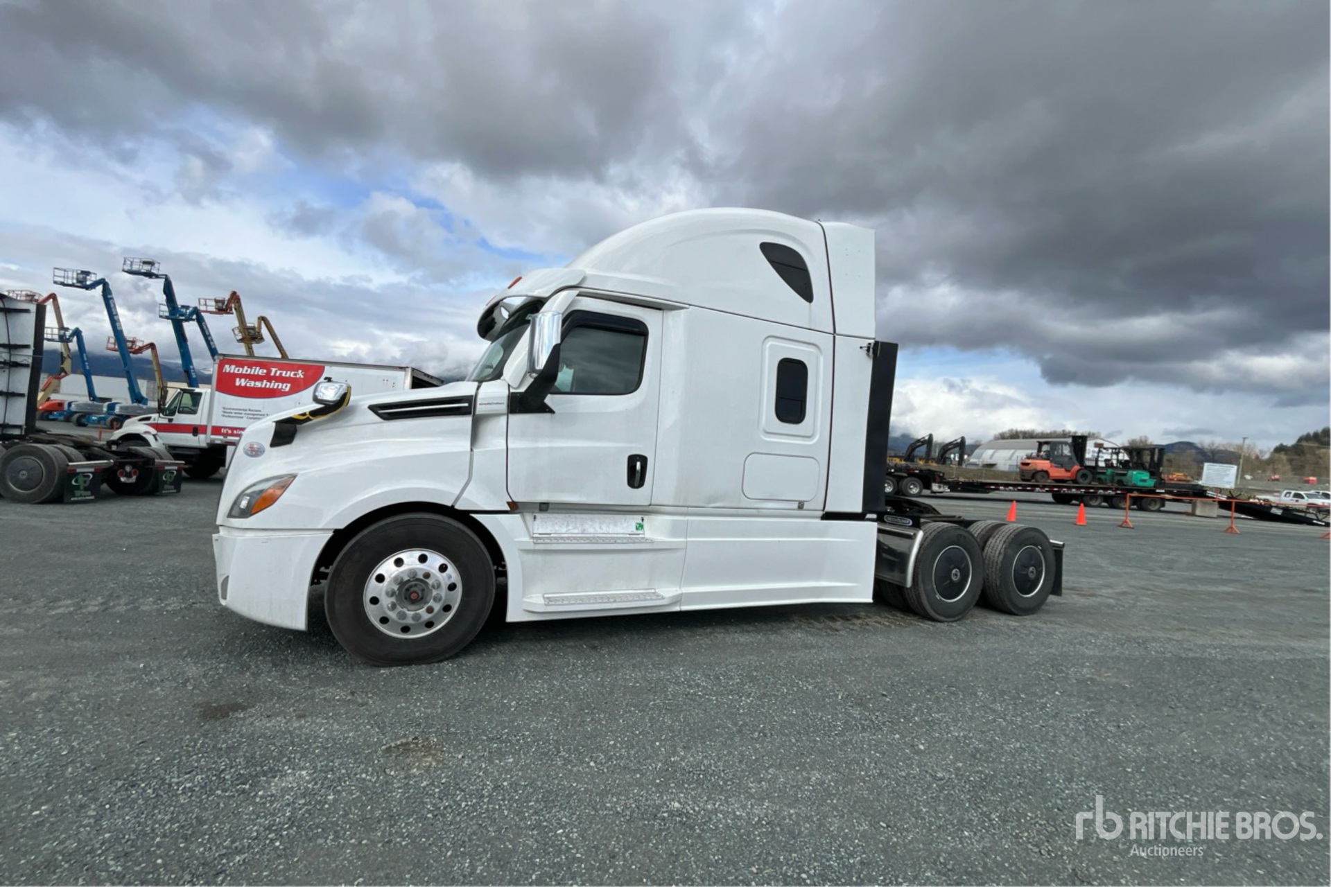 General Appearance with Picture, Left Front Corner