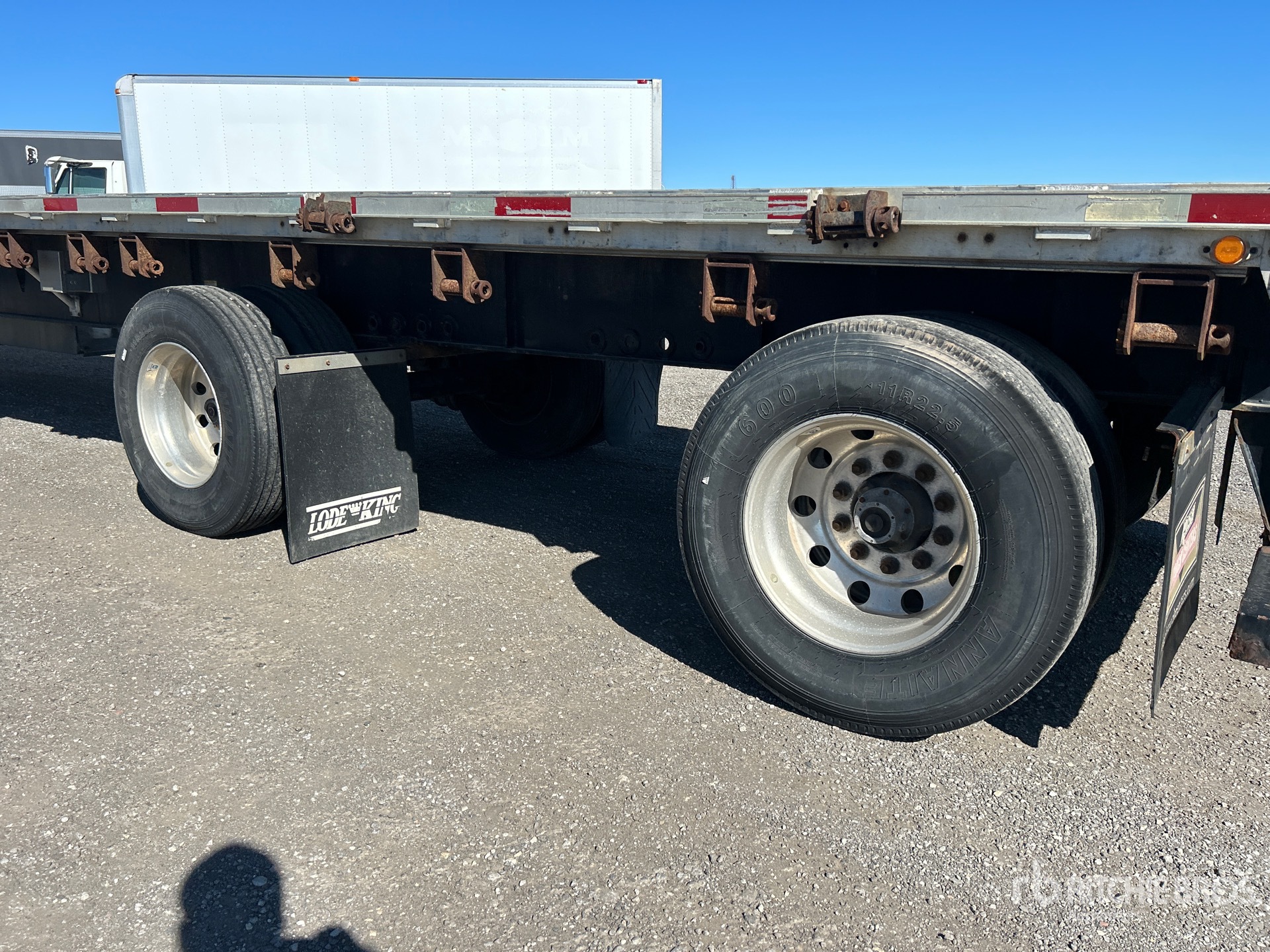 2016 Load King 48 ft T/A Spread Axle