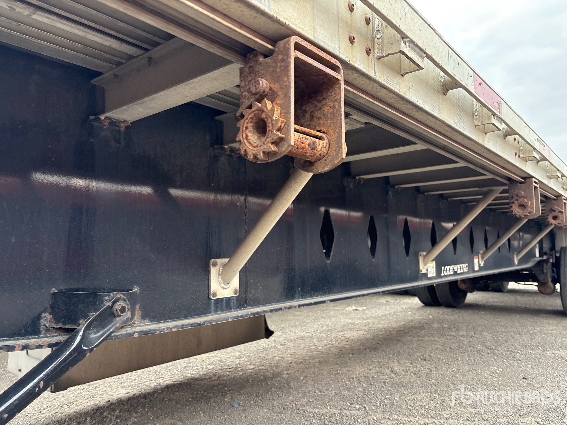 2016 Load King  48 FT T/A SPREAD AXLE
