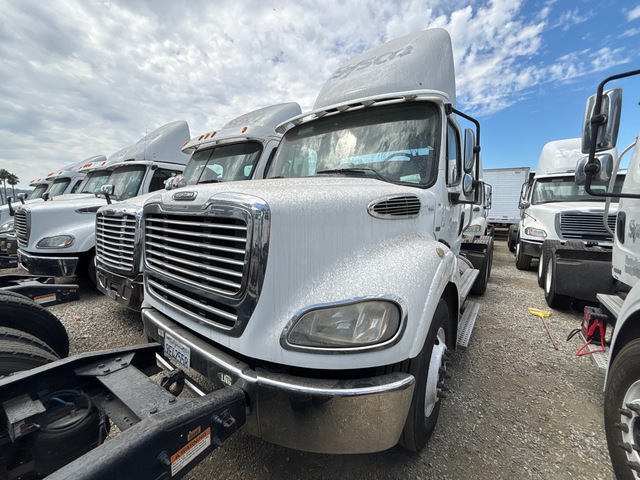 2012 Freightliner M2 112 LNG 6x4 T/A Day Cab Truck Tractor