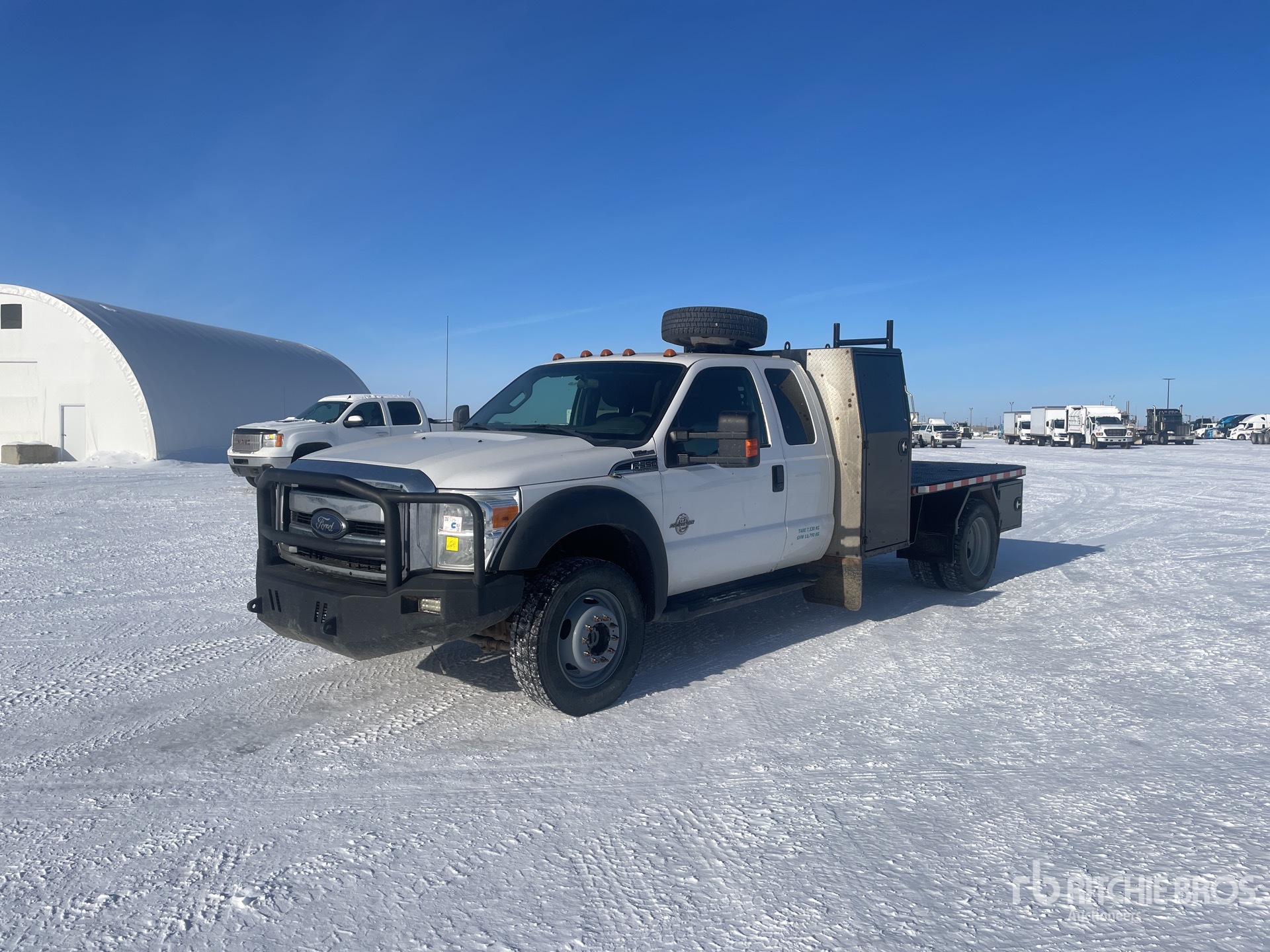 2013 Ford F-550 XLT 4x4 Extended Cab Flatbed Truck | Ritchie Bros ...