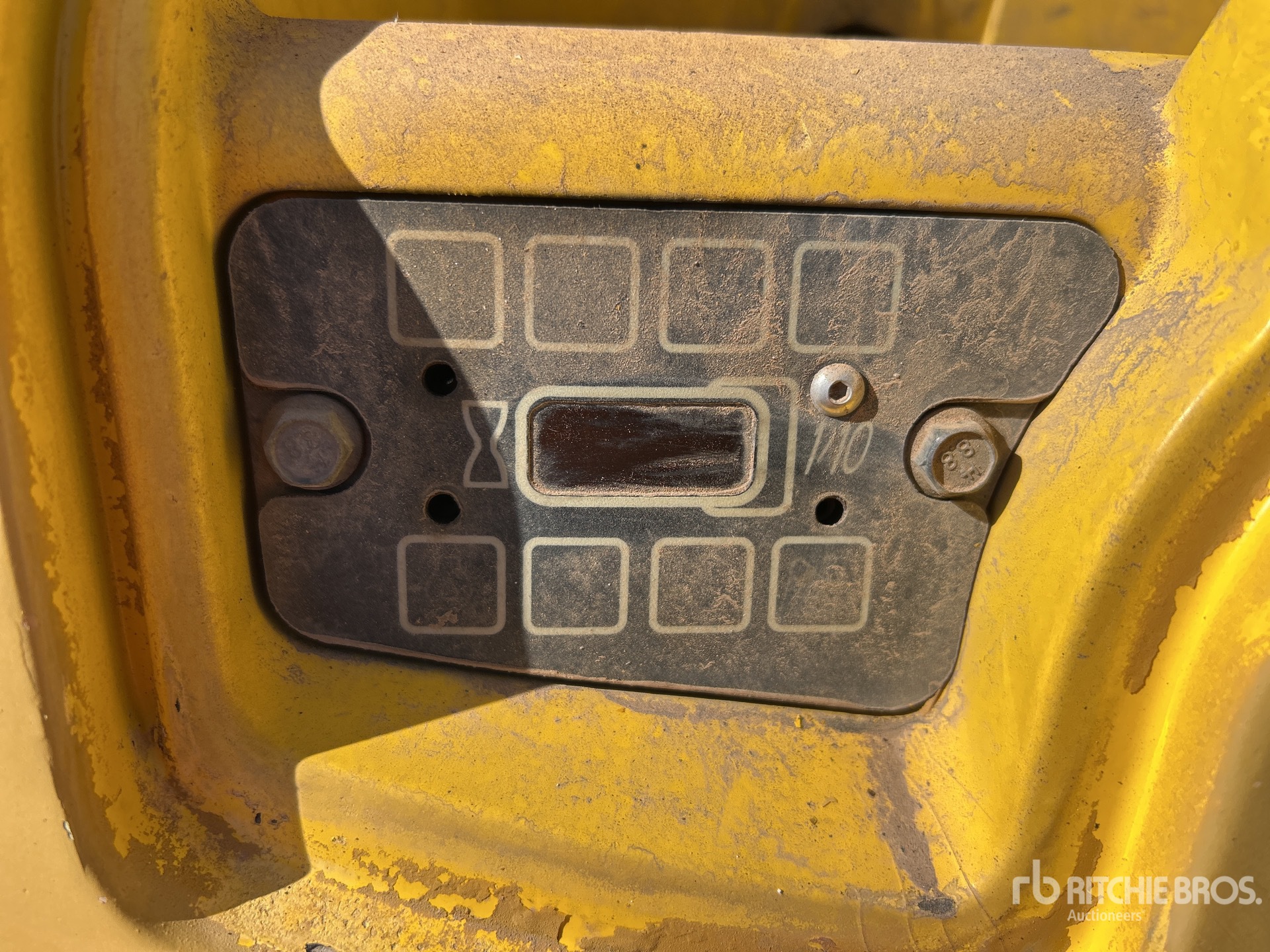 General Appearance with Hour Meter / Odometer