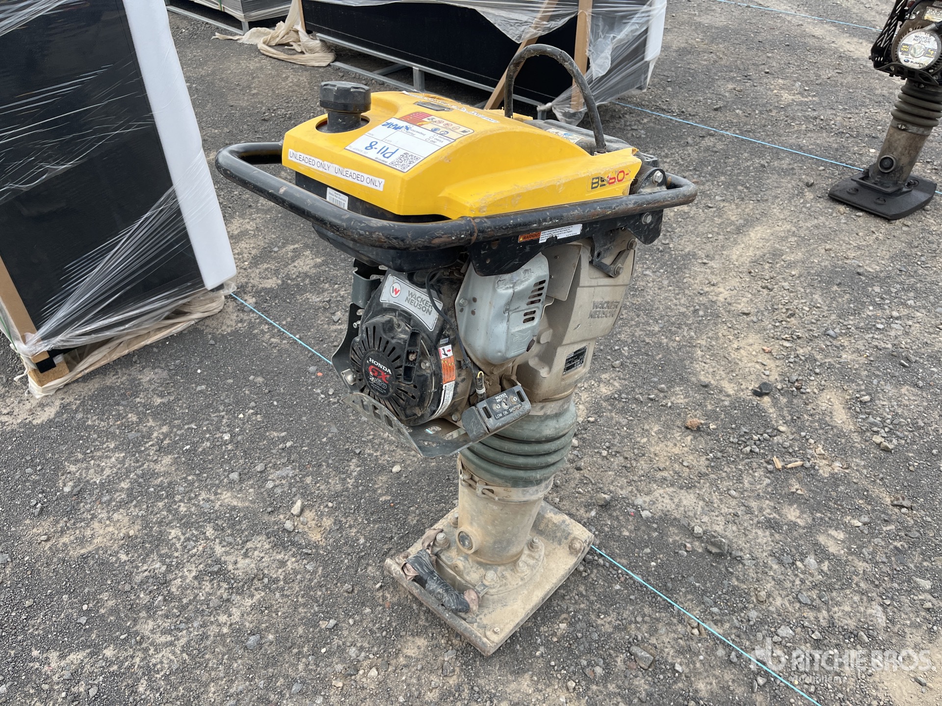 General Appearance with Foto, angolo anteriore sinistro