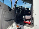 LN167891 - 2020 International LT625: Grab Rails