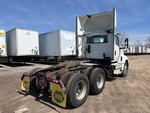 LL880168 - 2020 International LT625: Picture, Right Rear Corner