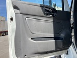 LL880168 - 2020 International LT625: Cab Doors