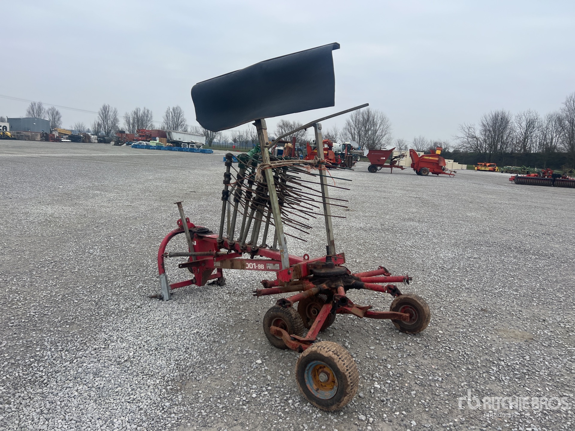 FCR 2001-9B Hay Rake | Ritchie Bros. Auctioneers