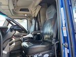 Cab with Seats/armrests