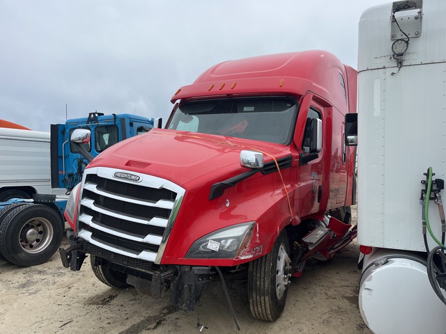 2022 Freightliner Cascadia 126 6x4 T/A Sleeper Truck Tractor (Inoperable)