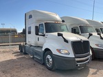 NN538477 - 2022 International LT625: Picture, Right Front Corner