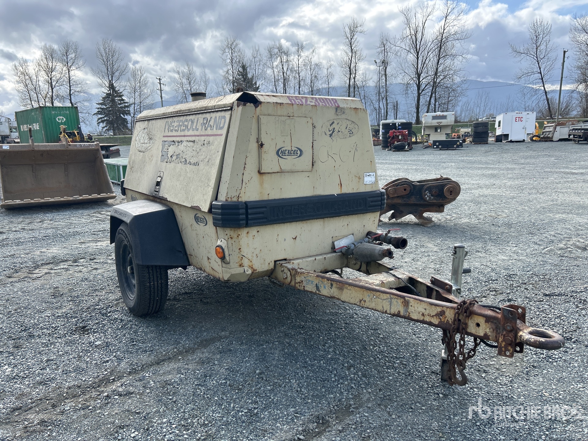 General Appearance with Picture, Right Front Corner