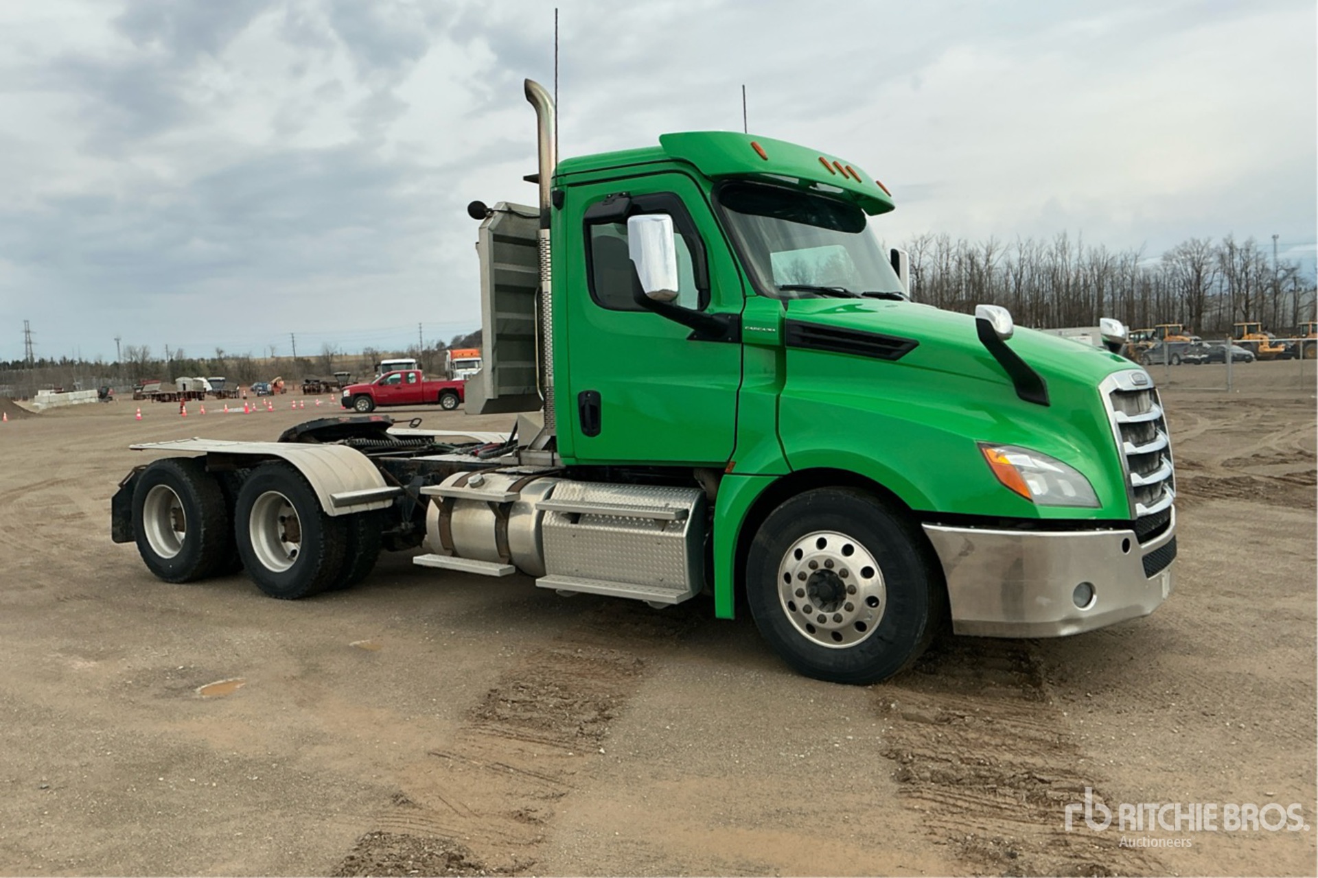 Aspect général with Image, coin avant droit