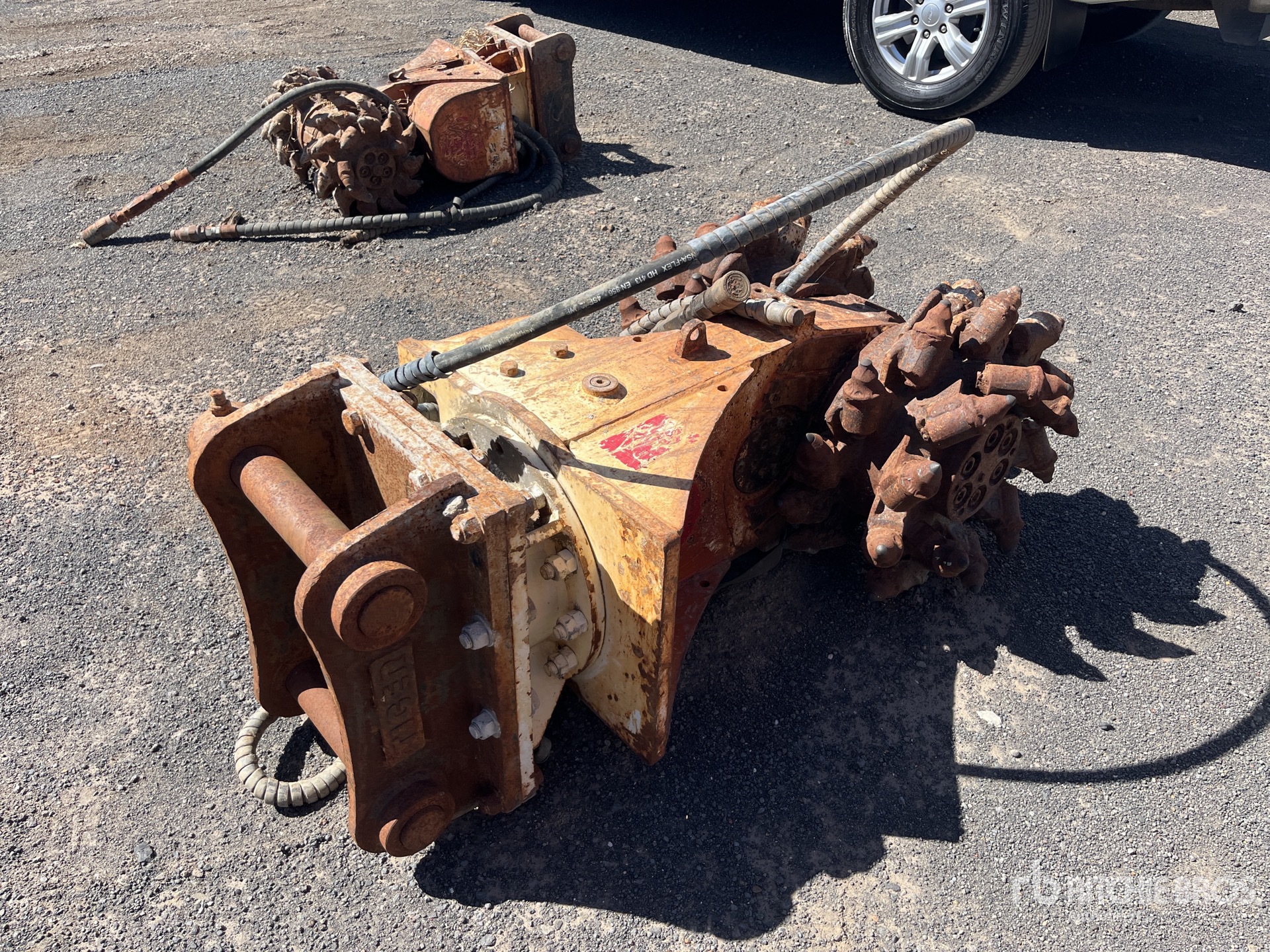 General Appearance with Picture, Right Rear Corner