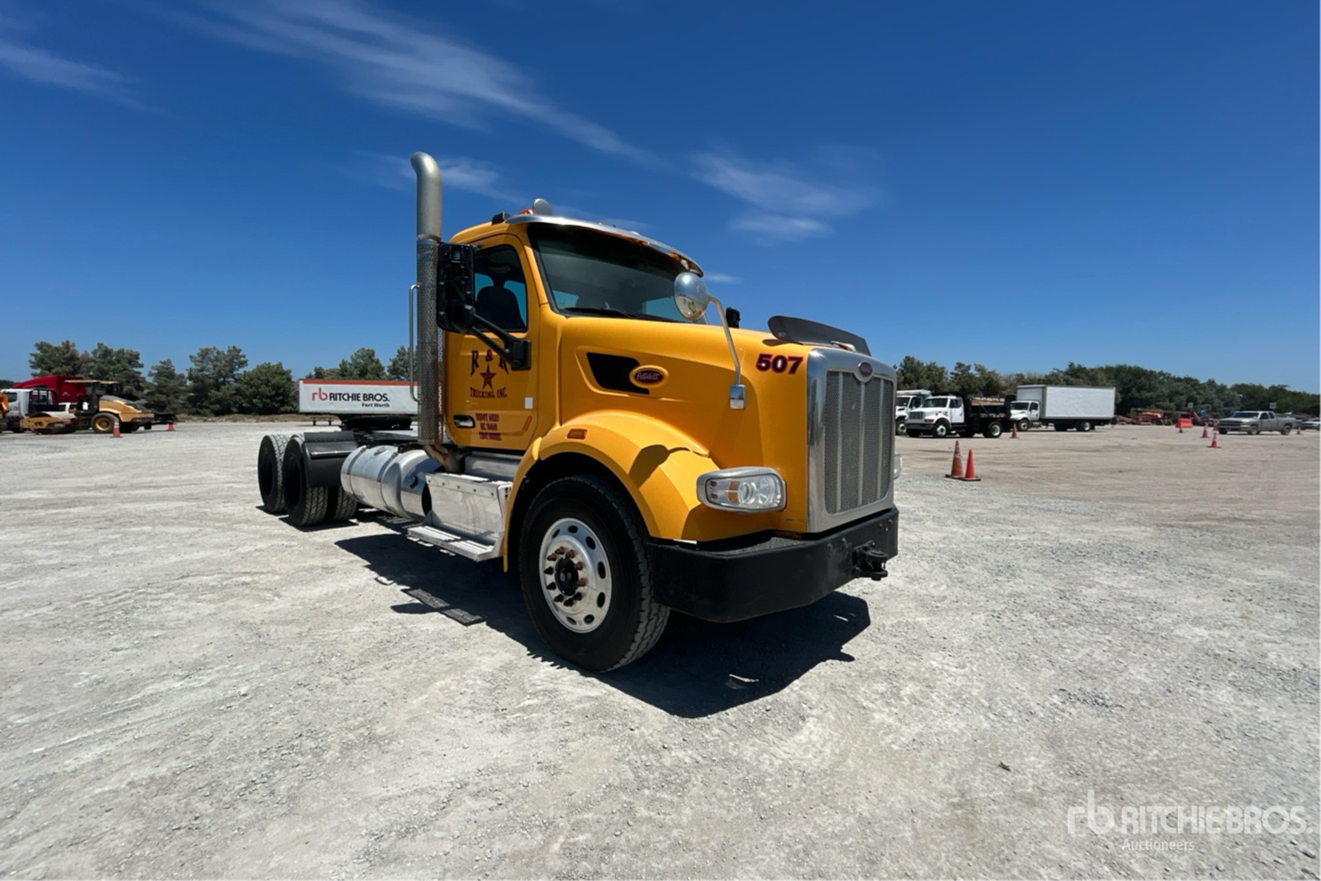 General Appearance with Picture, Right Front Corner