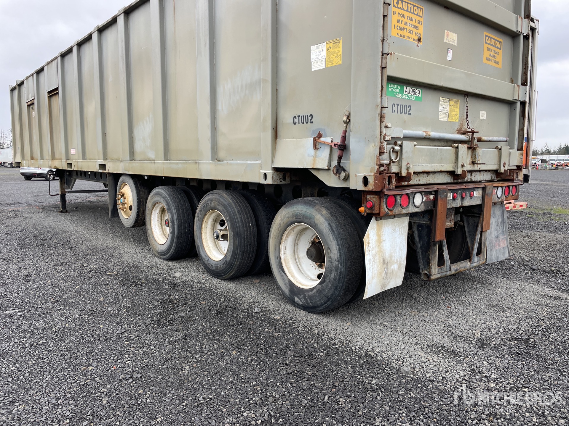 General Appearance with Picture, Left Rear Corner