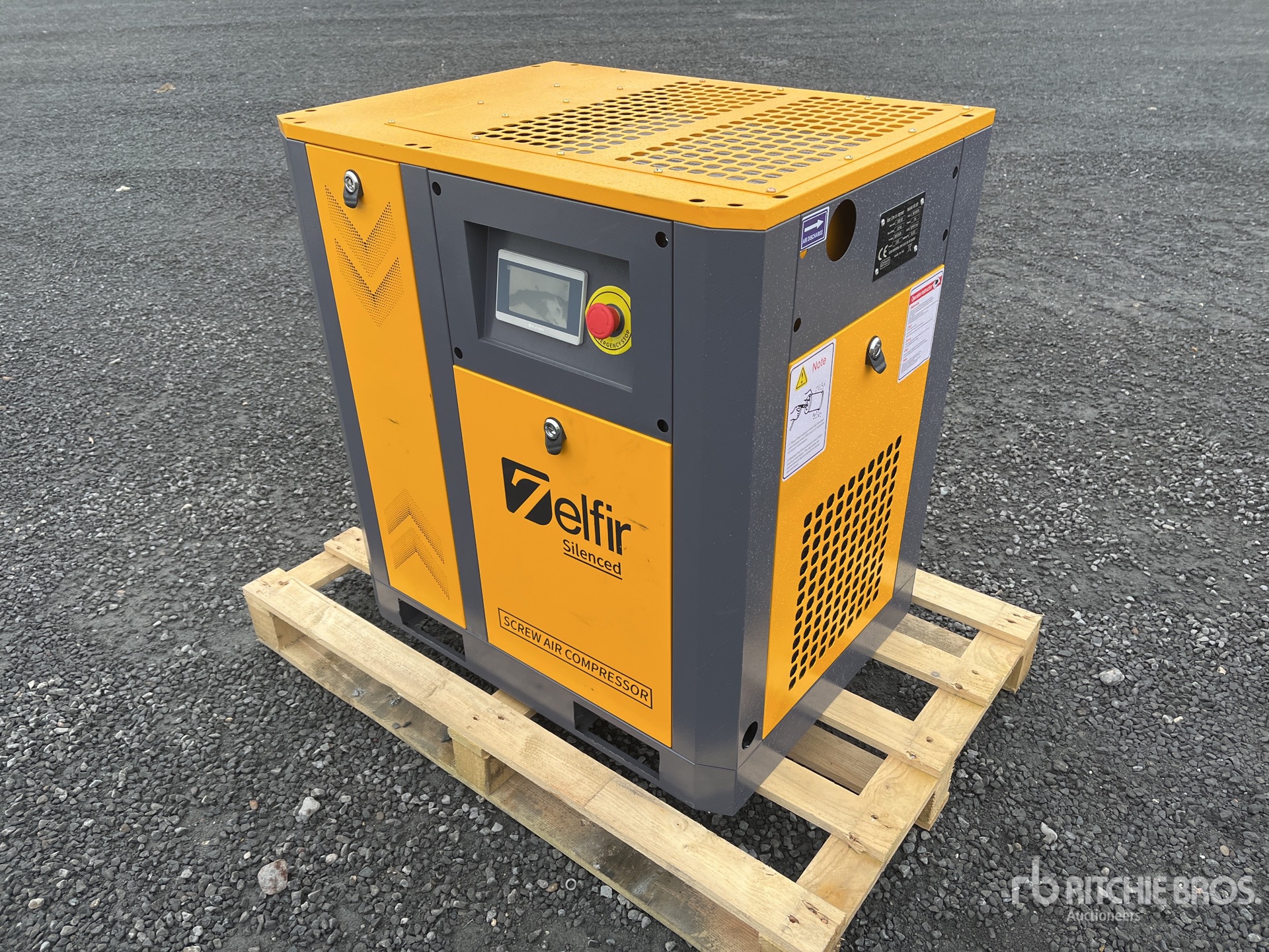 General Appearance with Foto, angolo anteriore sinistro