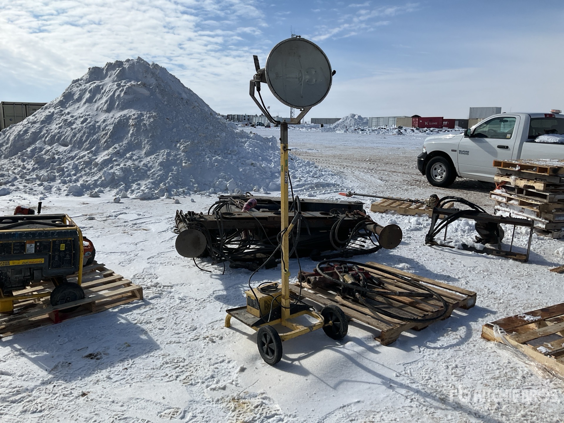 General Appearance with Picture, Right Front Corner