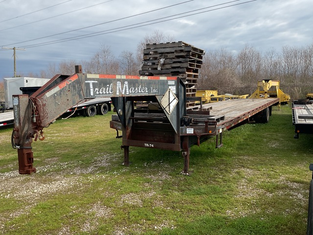 2005 Trailer Master 40 ft T/A Gooseneck Flatbed Trailer