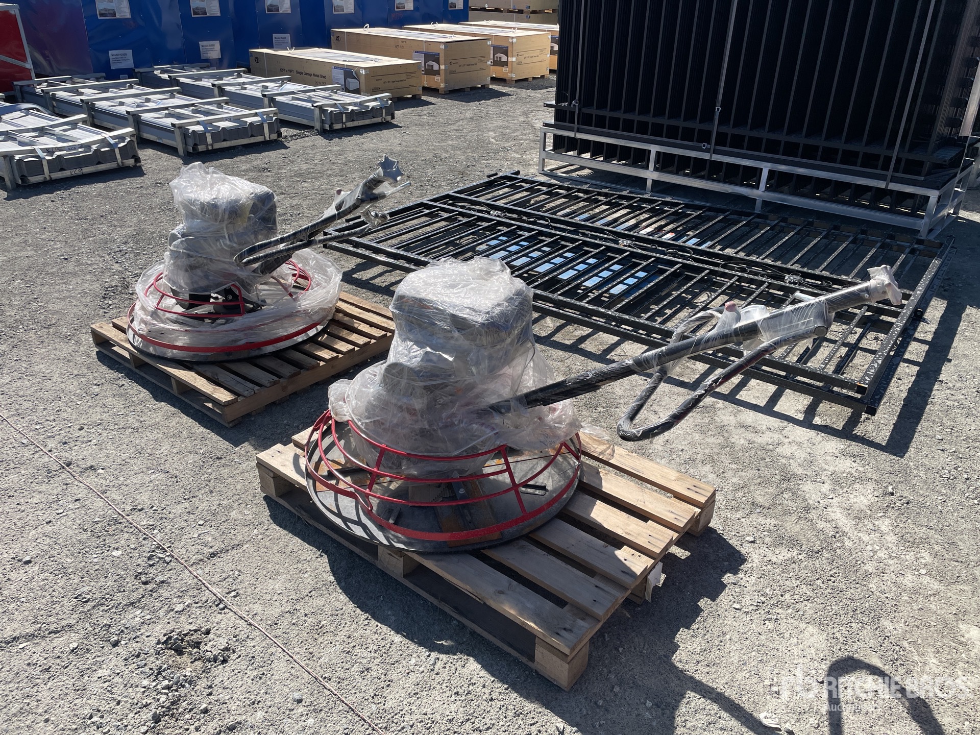 General Appearance with Foto, angolo posteriore sinistro