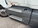 MN314605 - 2021 International LT625: Steps