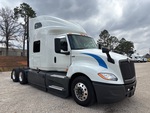 MN314605 - 2021 International LT625: Picture, Right Front Corner