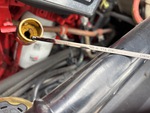 MN314605 - 2021 International LT625: Engine Oil level on Dipstick