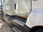 MN289860 - 2021 International LT625: Truck Paint and Body Damage