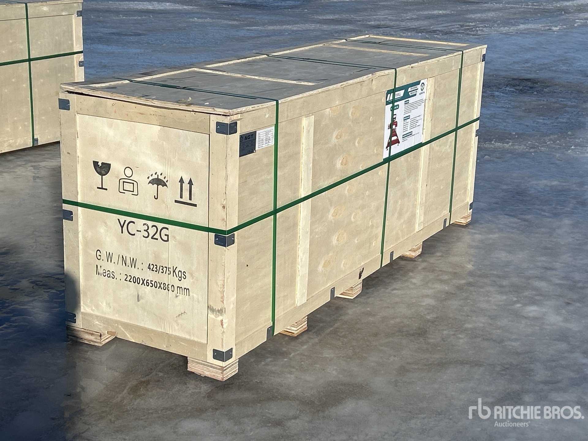 General Appearance with Picture, Left Rear Corner