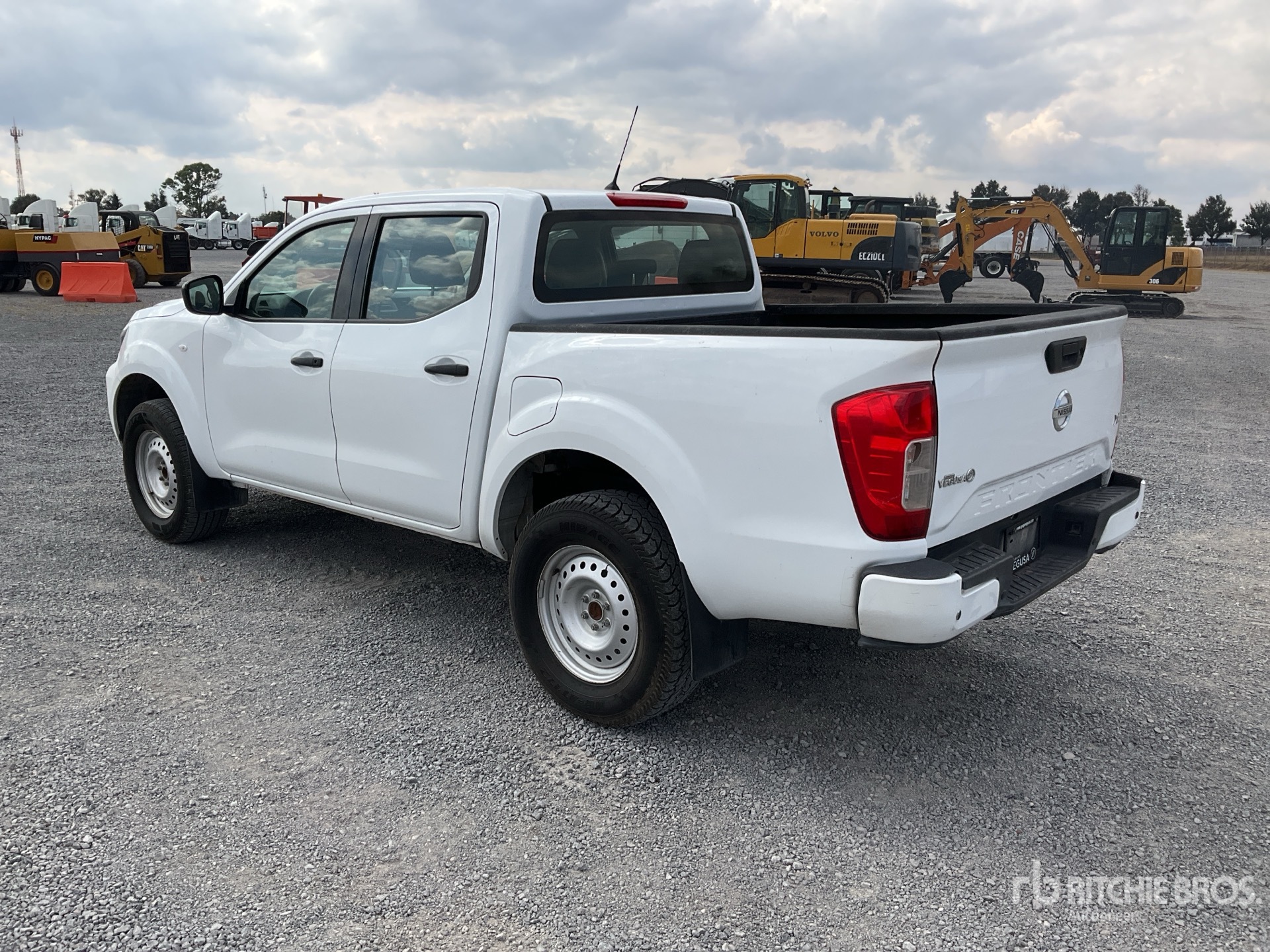 General Appearance with Foto, angolo posteriore sinistro