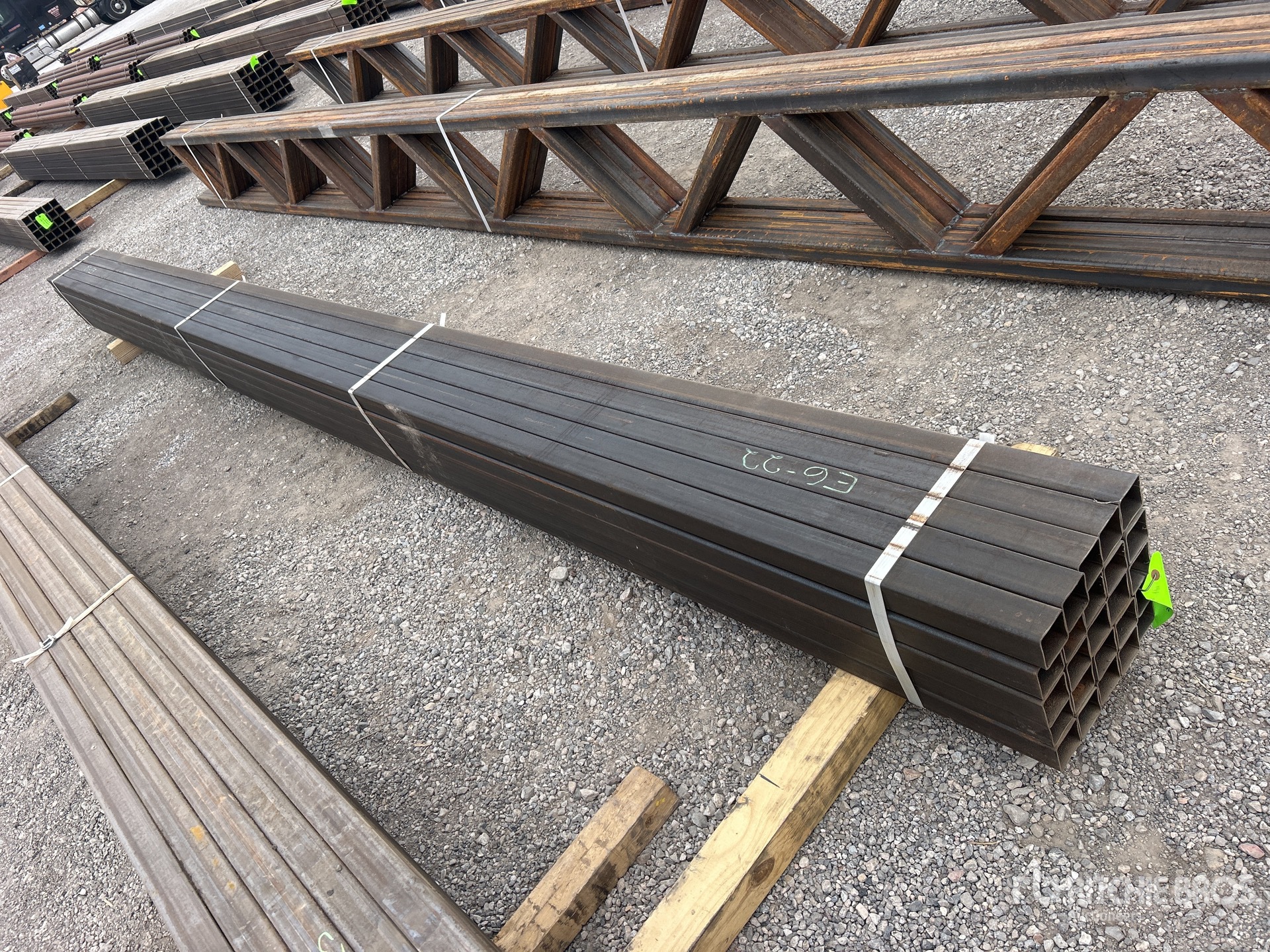 General Appearance with Foto, angolo anteriore destro