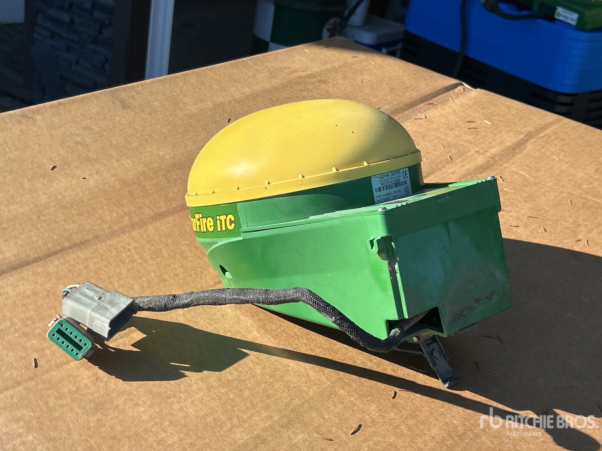 John Deere StarFire iTC GNSS Receiver | Ritchie Bros. Auctioneers