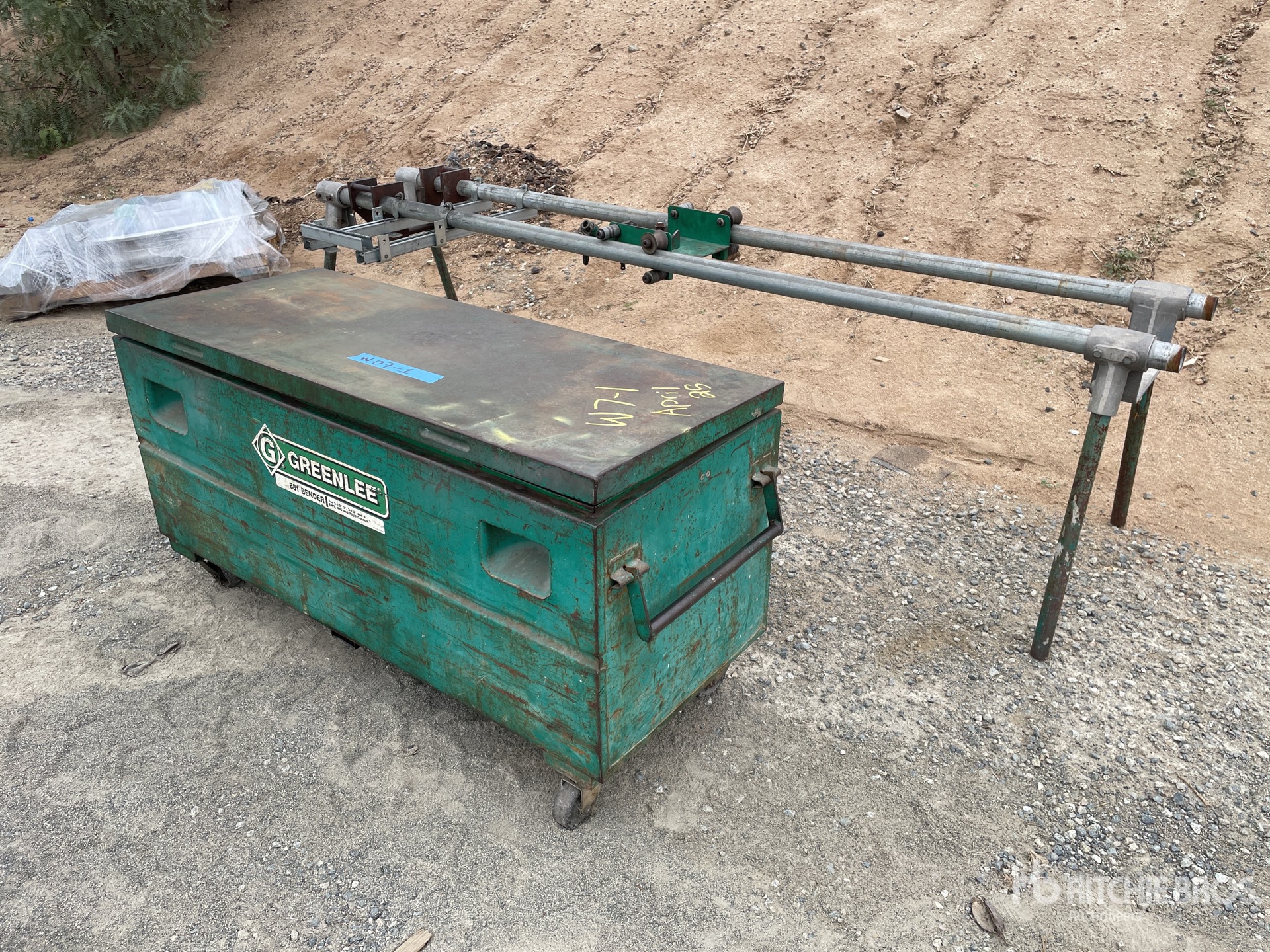 General Appearance with Picture, Left Front Corner