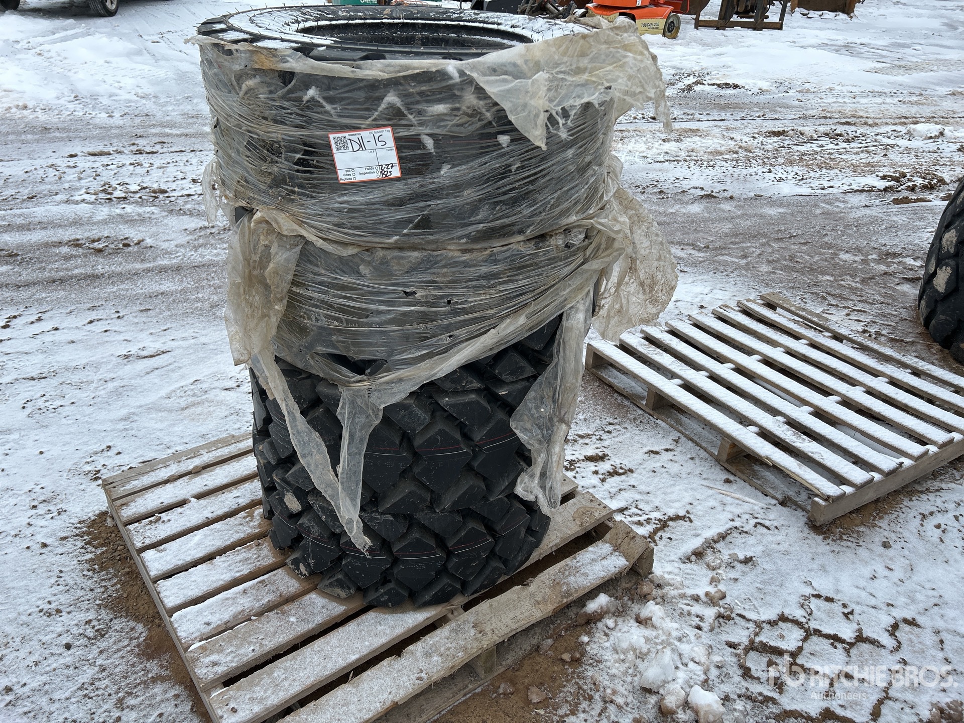 General Appearance with Picture, Right Front Corner