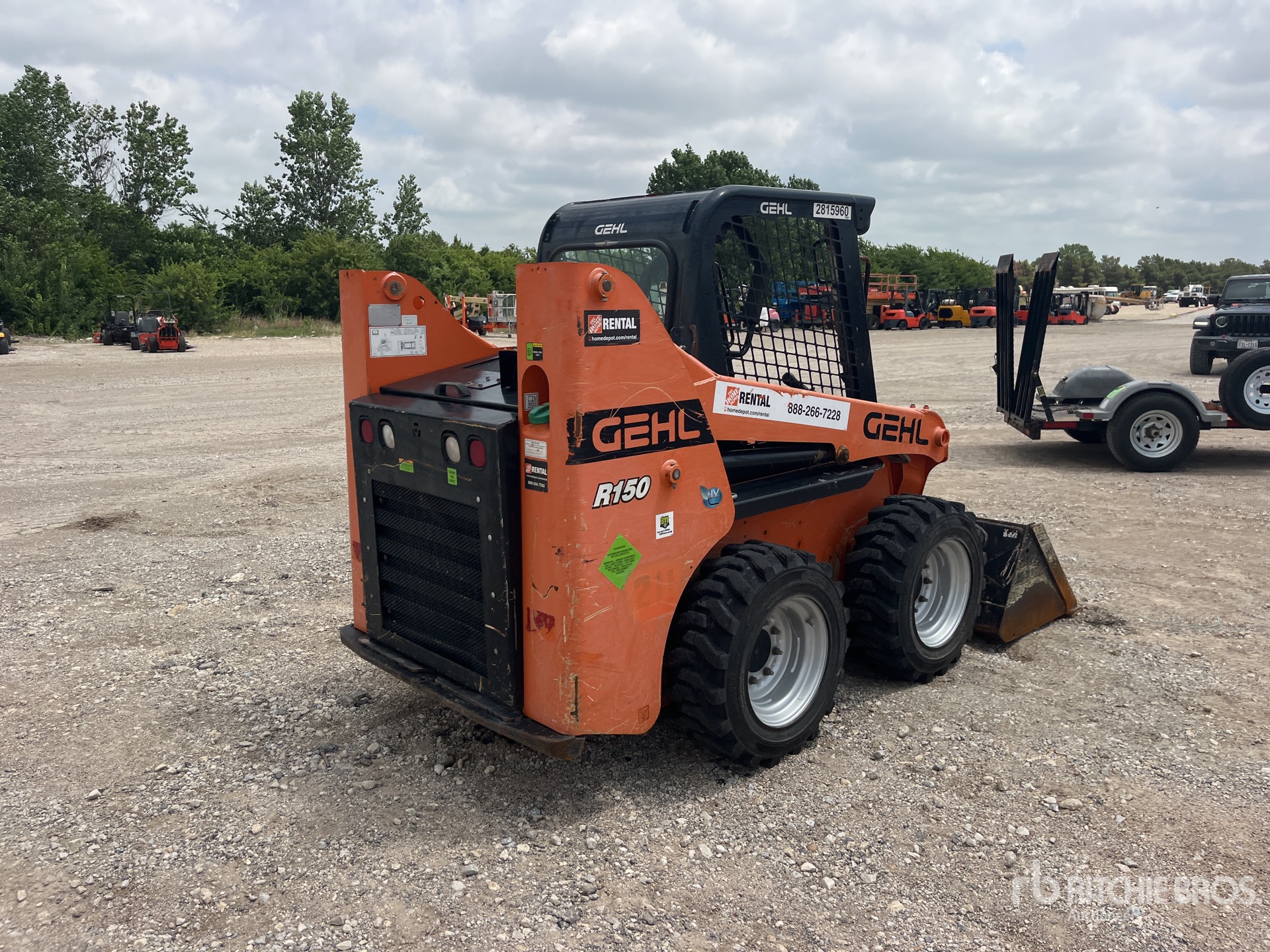 MINI CARGADOR SOBRE RUEDAS 2019 GEHL R150