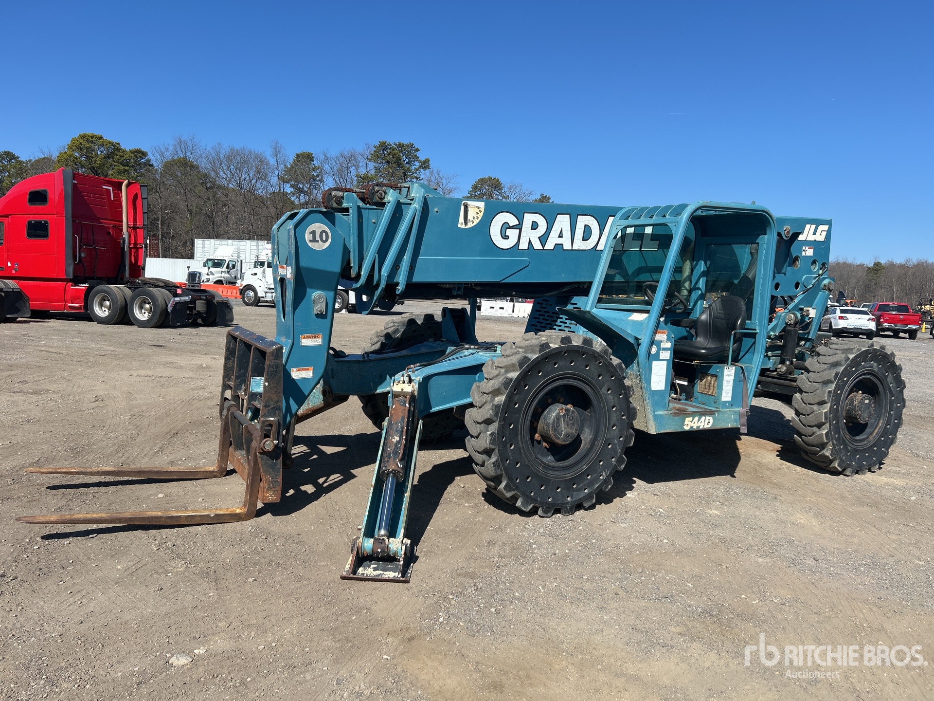 General Appearance with Picture, Left Front Corner