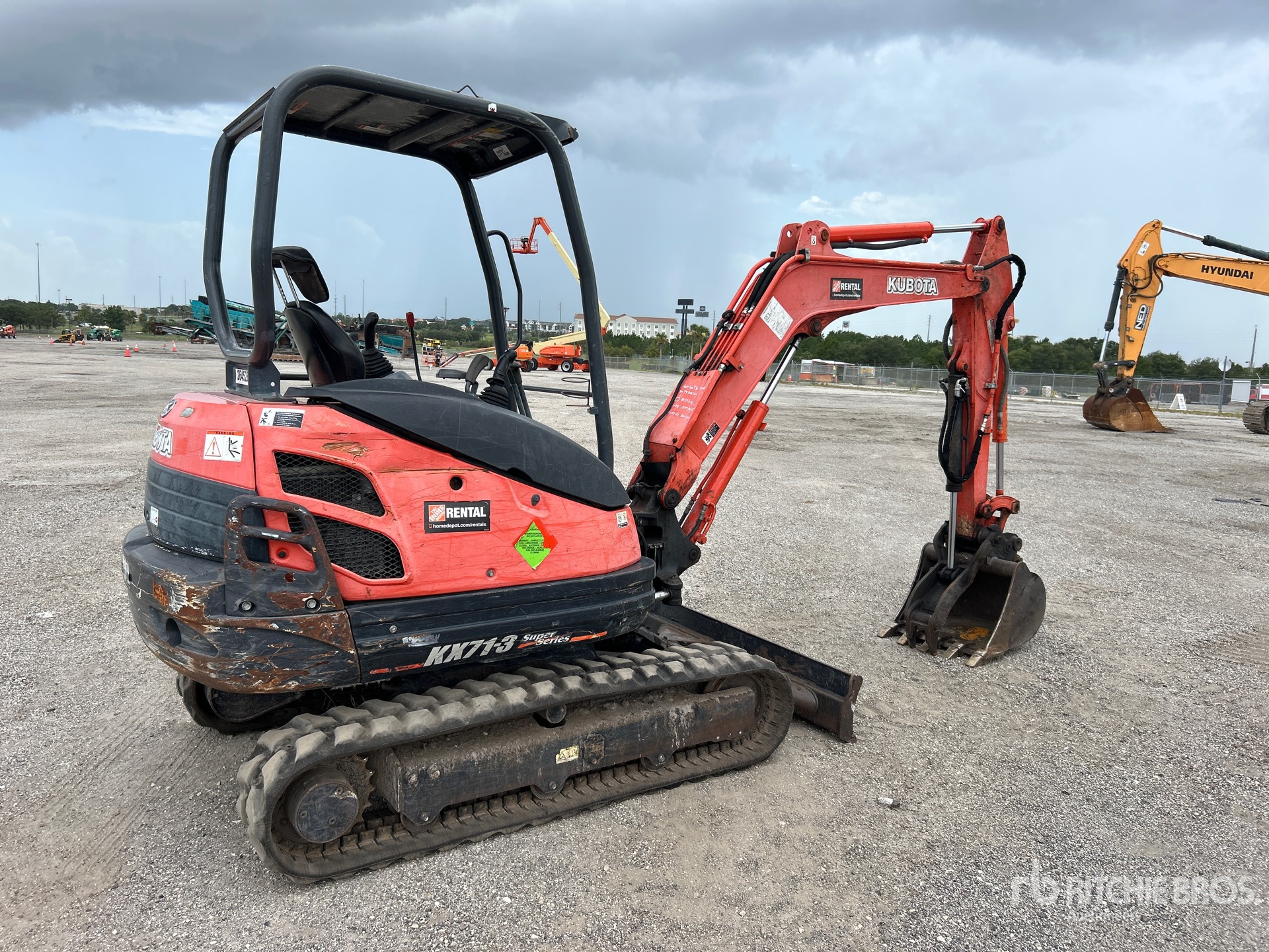 General Appearance with Picture, Right Rear Corner